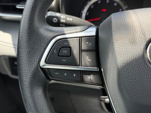 Used 2020 Toyota Highlander L AWD/4WD image 15