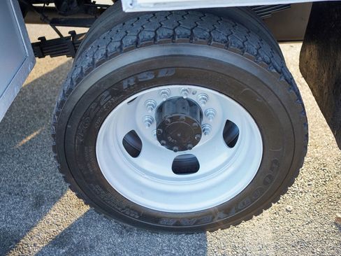 Used 2014 RAM 5500 Tradesman image 26