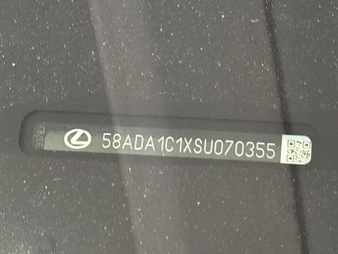 Certified 2025 Lexus ES 300h w/ Premium Package image 20