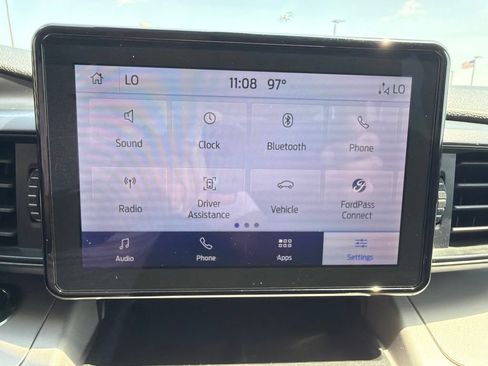 Used 2024 Ford Explorer XLT AWD/4WD image 33
