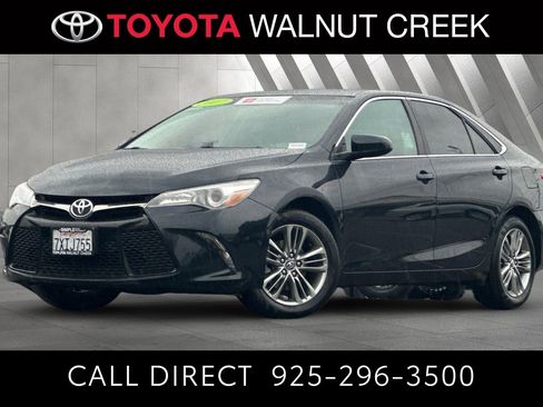 Certified 2017 Toyota Camry SE image 1