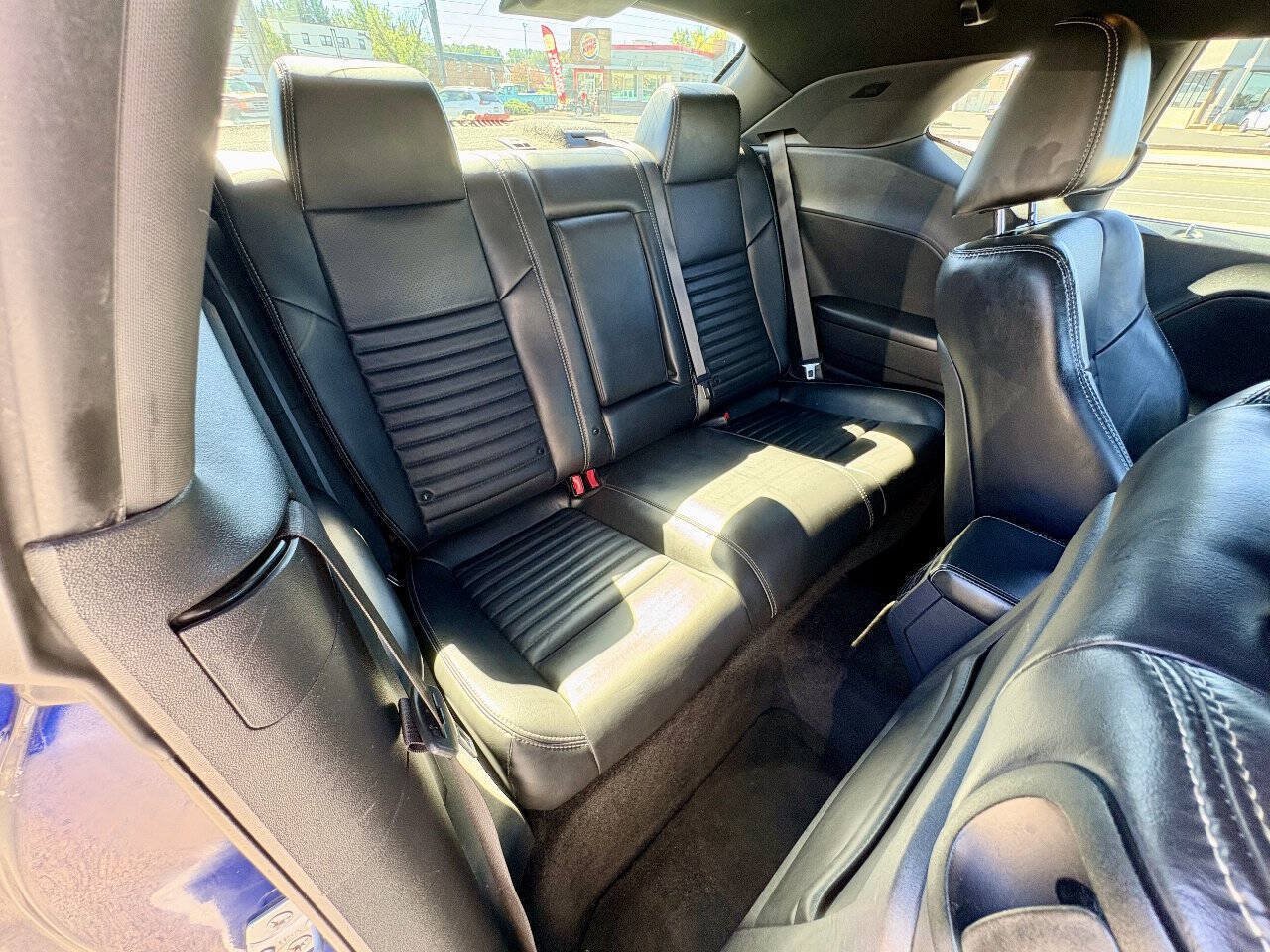Used 2014 Dodge Challenger SXT Plus RWD image 21