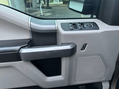 Used 2018 Ford F150 XLT w/ Equipment Group 302A Luxury AWD/4WD image 15