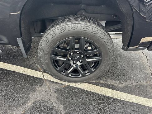 Used 2024 Chevrolet Silverado 1500 LT Trail Boss w/ Convenience Package II image 21