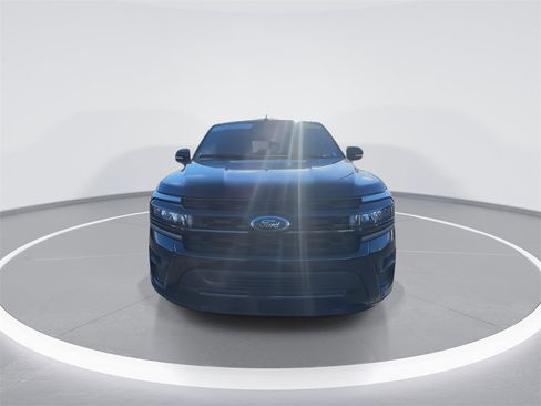 Used 2023 Ford Expedition Max Limited image 3