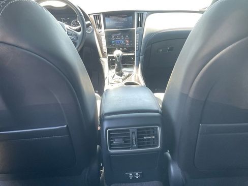 Used 2024 INFINITI Q50 Sensory image 30