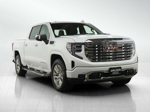 Used 2024 GMC Sierra 1500 Denali w/ Technology Package AWD/4WD image 7