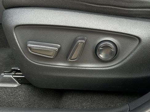 Used 2024 Toyota RAV4 XLE FWD image 25