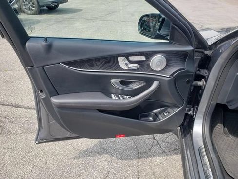 Used 2020 Mercedes-Benz E 350 4MATIC Sedan image 11