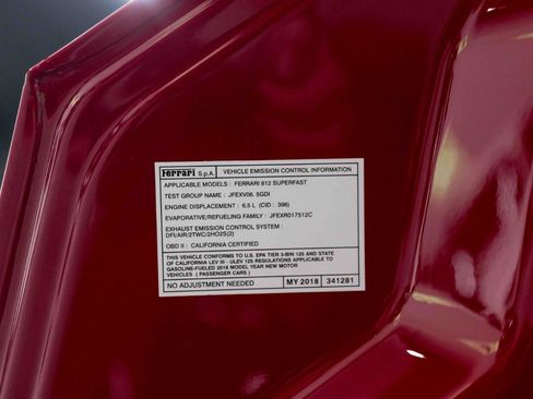 Used 2018 Ferrari 812 Superfast RWD image 99