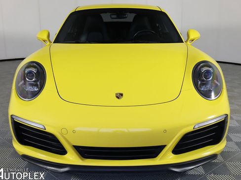 Used 2018 Porsche 911 Carrera S image 2