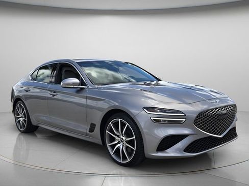 Used 2023 Genesis G70 2.0T RWD image 9
