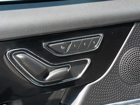 Used 2025 Lincoln Corsair Reserve FWD image 18