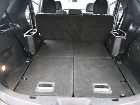 Used 2017 Ford Explorer XLT w/ Equipment Group 201A FWD image 25