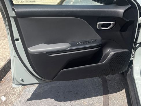 Used 2025 Kia K4 FWD image 20