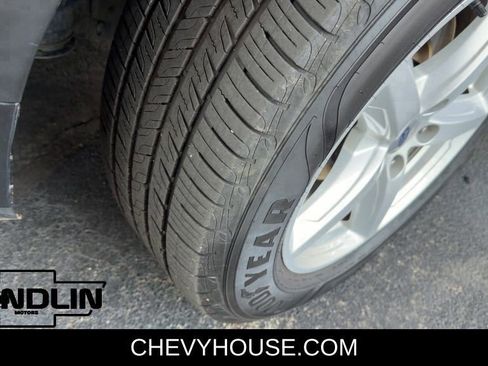 Used 2019 Ford Explorer XLT w/ Equipment Group 202A FWD image 40