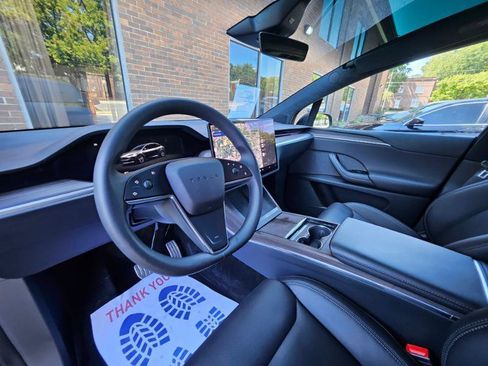 Used 2024 Tesla Model X AWD/4WD image 37