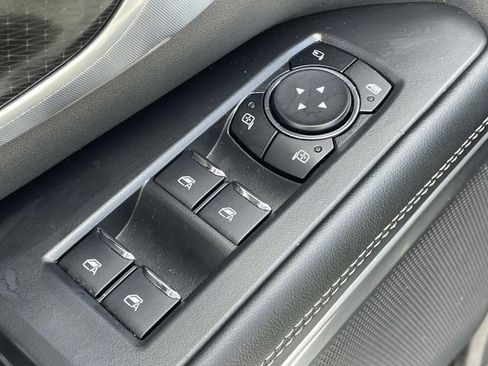 Used 2025 Ford Expedition Max Platinum w/ Stealth Appearance Package image 13