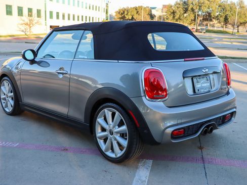 Used 2017 MINI Cooper S image 16