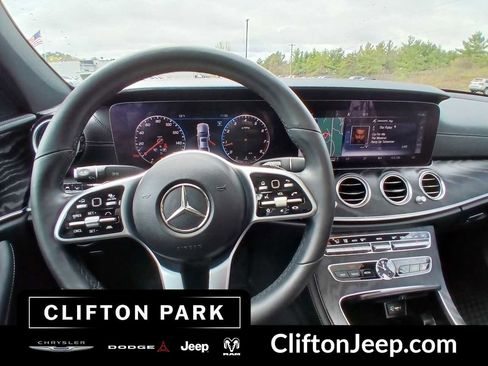 Used 2020 Mercedes-Benz E 350 4MATIC Sedan image 24