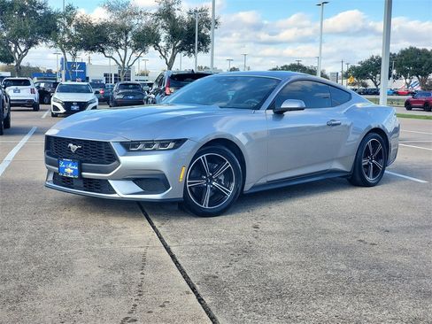 Used 2024 Ford Mustang Coupe image 1