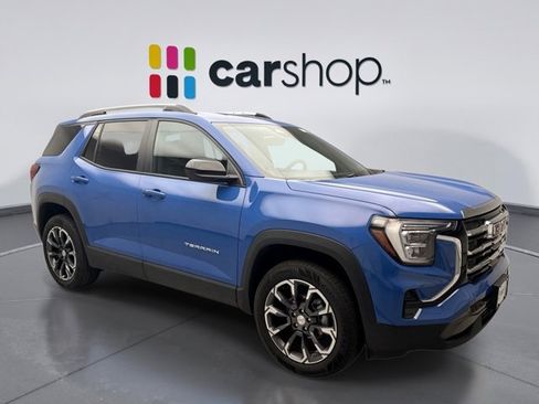 Used 2025 GMC Terrain Elevation w/ Elevation Premium Package AWD/4WD image 7
