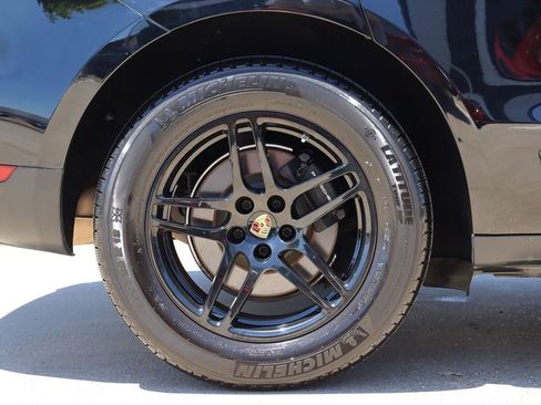 Used 2020 Porsche Macan image 56