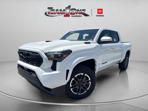 Certified 2026 Toyota Tacoma TRD Sport AWD/4WD image 6
