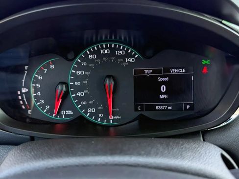 Used 2020 Chevrolet Trax LT w/ LT Convenience Package FWD image 19