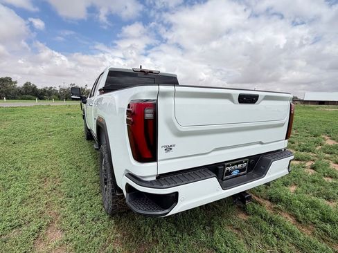 Used 2024 GMC Sierra 2500 Denali w/ Denali Reserve Package AWD/4WD image 6