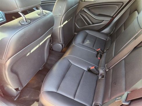 Used 2019 Mercedes-Benz GLA 250 GLA 250 image 31