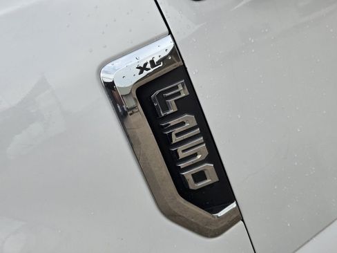 Used 2017 Ford F250 XL RWD image 7