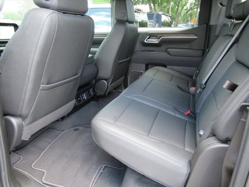 Certified 2026 GMC Sierra 1500 SLT AWD/4WD image 32