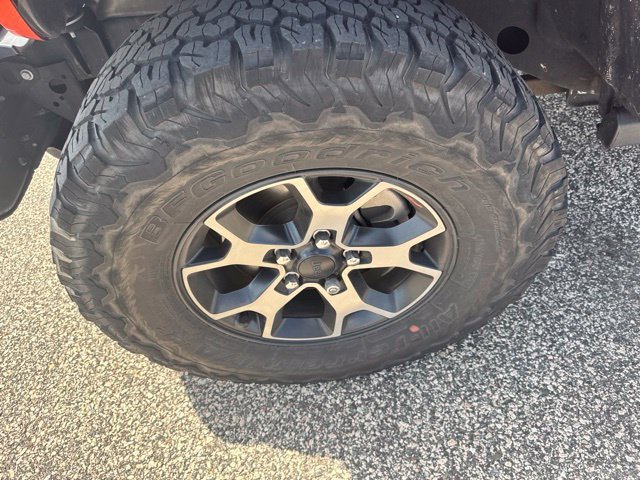 Used 2018 Jeep Wrangler Unlimited Rubicon w/ Dual Top Group AWD/4WD image 6