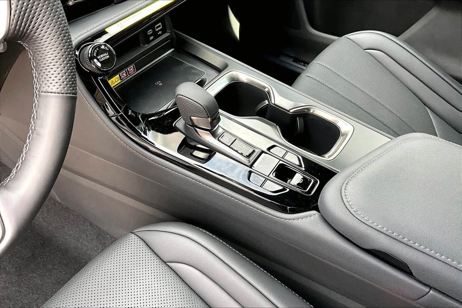 New 2026 Lexus NX 350 F Sport AWD/4WD image 7