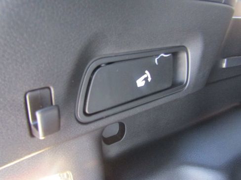 Used 2025 Mitsubishi Outlander SEL AWD/4WD image 41
