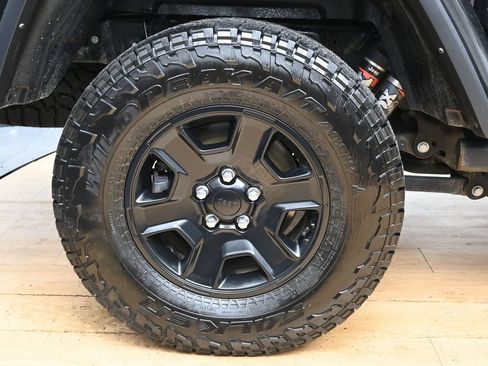 Used 2022 Jeep Gladiator Mojave w/ LED Lighting Group AWD/4WD image 13