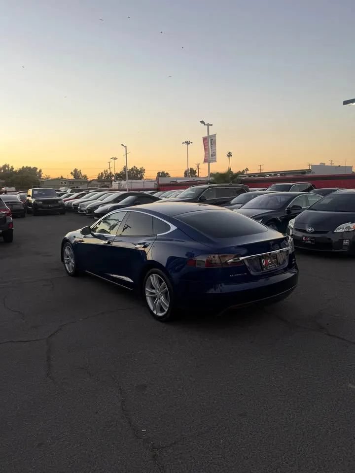 Used 2015 Tesla Model S 90D AWD/4WD image 3