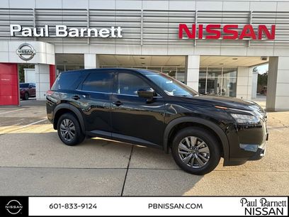 New 2025 Nissan Pathfinder S