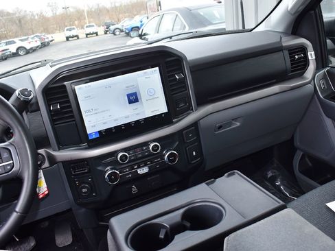 Used 2025 Ford F150 XLT w/ Equipment Group 301A Standard image 18