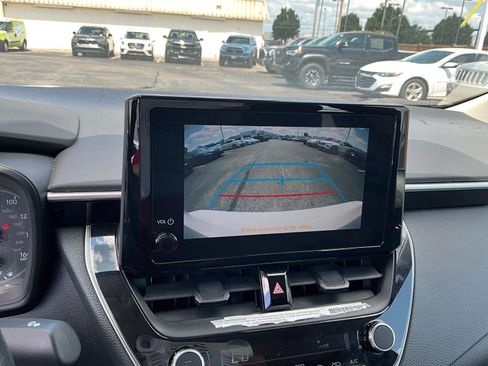 Used 2023 Toyota Corolla LE FWD image 13