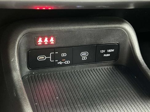 Used 2025 Hyundai Kona SEL FWD image 39