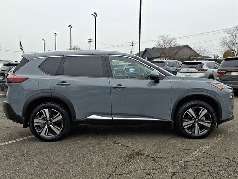 Used 2022 Nissan Rogue SL w/ SL Premium Package image 7