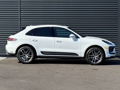 New 2026 Porsche Macan image 8