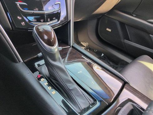 Used 2016 Cadillac XTS Luxury image 16