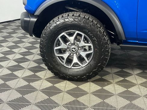 Used 2023 Ford Bronco Badlands image 14