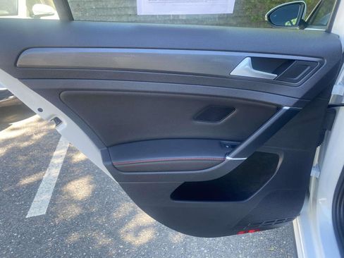Used 2019 Volkswagen GTI SE FWD image 25
