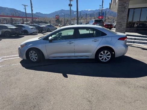 Used 2023 Toyota Corolla LE image 6