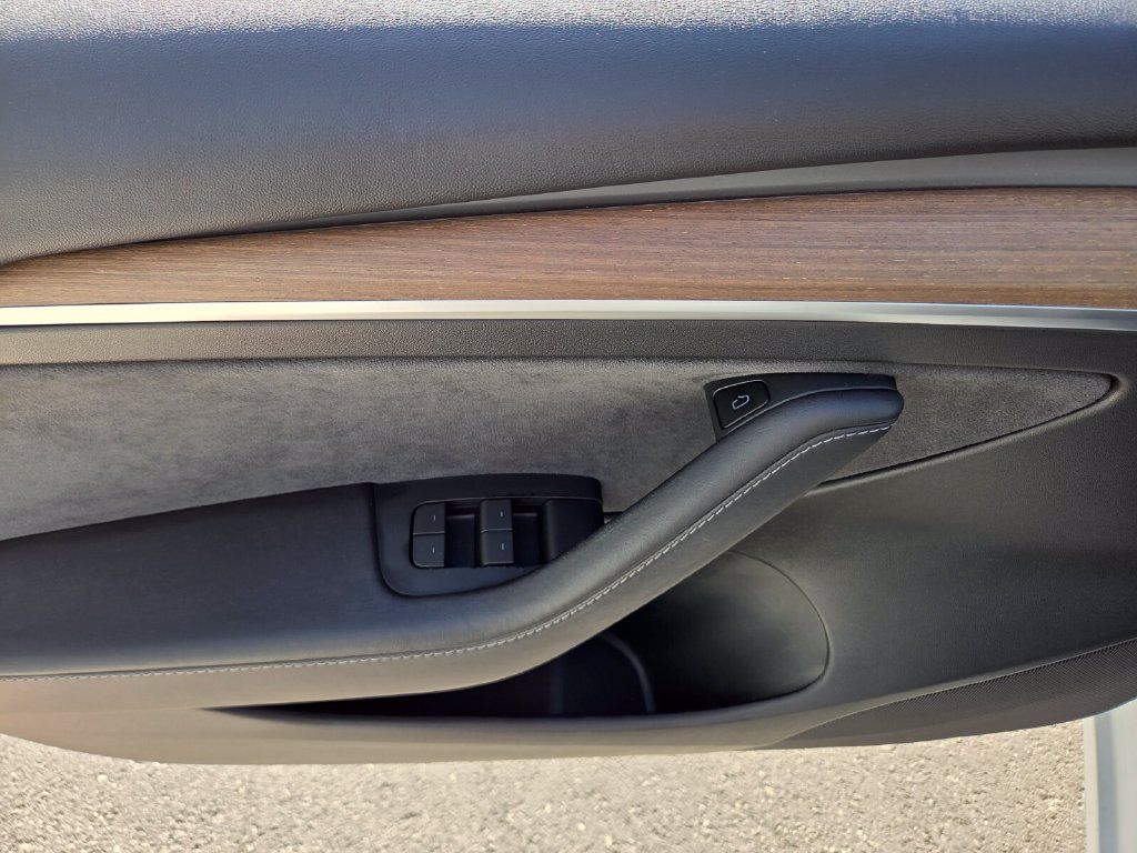 Used 2023 Tesla Model 3 Standard Range RWD image 23