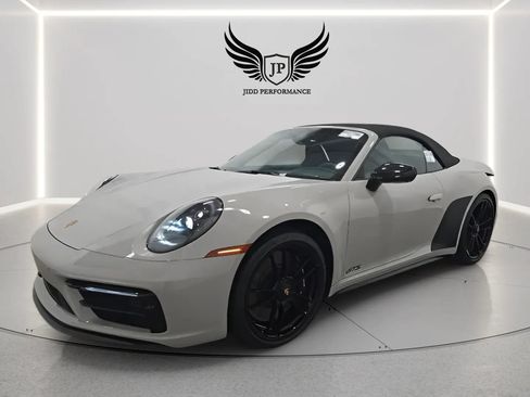 Used 2022 Porsche 911 Carrera 4 GTS AWD/4WD image 2